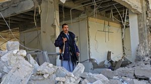 قال التحالف إن العمليات أسفرت عن تدمير 9 آليات وأوقعت خسائر بشرية في صفوف الحوثيين- جيتي