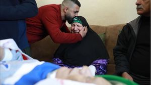 جنود الاحتلال قاموا بجر والدها "78 عاما" من سيارته في قريته بالضفة الغربية- الأناضول