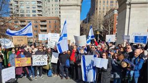 متظاهرون يهود في نيويورك ضد خطة نتنياهو لتغيير النظام القضائي- يديعوت