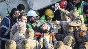وصل تعداد ضحايا زلزال تركيا وسوريا إلى نحو 25 ألف قتيل- الأناضول