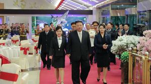 خلال مأدبة الغداء حضرت أيضا ابنة زعيم كوريا الشمالية، كيم جونغ أون- وكالة كوريا الشمالية الرسمية