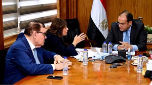 وزير الصناعة والتجارة المصري في لقاء مع أصحاب المصانع- (صفحة الوزارة الرسمية)