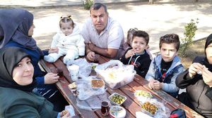 عدد من أفراد عائلة الشاب الذي قضوا بعد سقوط المنزل عليهم بفعل الزلزال في أنطاكيا- فيسبوك