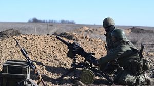 جنود روس في شرق أوكرانيا حيث أعلنت وزارة الدفاع الروسية عن تقدم لها بالمنطقة- سبوتنيك