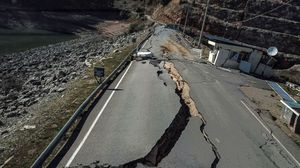 إدارة الكوارث التركية قالت إن الزلزال حدث على عمق 7.24 كيلومتر- جيتي