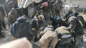 لم يتلق السوريون مساعدات بعد مرور أيام من الزلزال- الخوذ البيضاء