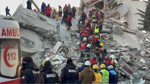 الزلزال الذي كان مركزه كهرمان مرعش راح ضحيته عشرات الآلاف- الأناضول