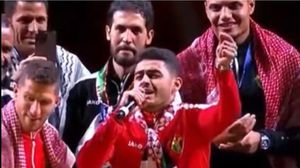 اللاعب الأردني محمد أبو زريق يثير جدلا خلال احتفالية للمنتخب - مواقع التواصل 