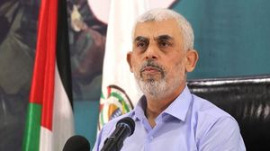 شدد المصدر القيادي في حماس على أن السنوار "يمارس عمله قائدا للحركة في الميدان"- الأناضول