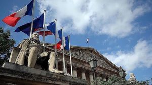 الحكومة الفرنسية تمنع الاحتفال بيوم الشهيد- الأناضول