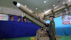 نموذج من صواريخ فاتح الإيرانية الباليستية- وكالة أنباء فارس