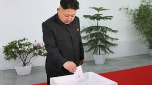 الزعيم الكوري الشمالي كيم جونغ أون يدلي بصوته في الانتخابات - (أرشيفية)
