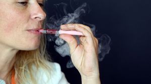 إقلاع الأشخاص عن السجائر الإلكترونية مرجح أكثر من التوقف عن التبغ التقليدي - أ ف ب