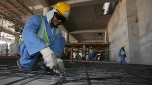 عامل أجنبي في قطر - أ ف ب