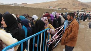 لاجئون سوريون في بلدة عرسال - ا ف ب 