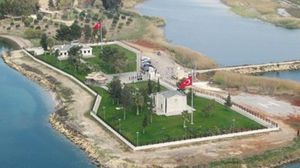 الضريح يضم حامية لجنود أتراك يتم تبدليهم بمروحية تركيا شهريا - ارشيفية