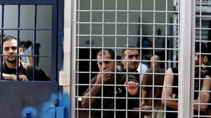 أسرى فلسطينيون في سجن اسرائيلي - ا ف ب