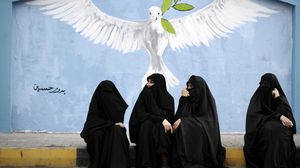 نساء بحرينيات في فعالية للمعارضة بمناسبة عيد الأم - أ ف ب