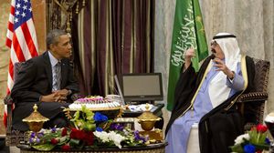 استقبل أوباما حشد من أفراد الأسرة السعودية الحاكمة - أ ف ب