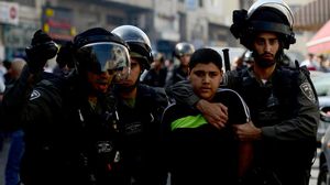 القوات الإسرائيلية تعتقل فتى في القدس بيوم الأرض - الأناضول