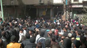 مخيم اليرموك.. قصف وقنص وجوع وموت (أرشيفية)