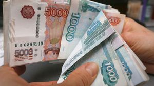 تراجعت قيمة العملة الروسية لتسجل 81.32 لليورو - أرشيفية