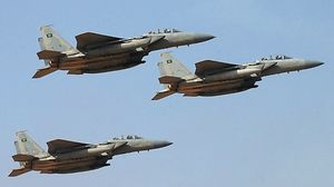 طيران الحلف العربي يستمر باستهداف مواقع للحوثيين وموالين لصالح - أ ف ب
