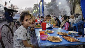 القرار يهدف إلى تحجيم الجمعيات والمؤسسات الإسلامية الخيرية العاملة بمصر - أرشيفية