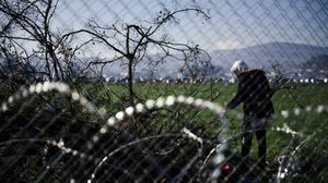 أبلغت النشرة اللاجئين بأن الحدود المقدونية ما زالت مغلقة