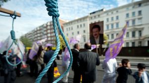 يشار إلى أن إيران تحتل المركز الخامس في أكثر دول العالم ممارسة لحكم الإعدام- أ ف ب