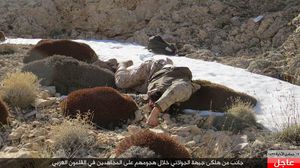أحد قتلى جبهة النصرة وفقا لصورة نشرها تنظيم الدولة عبر حساباته الرسمية - تليجرام