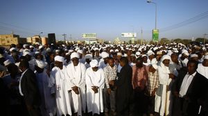 آلاف السودانيين شيعو الترابي - أ ف ب