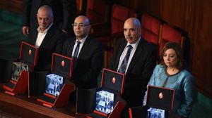 الممنوعان من الدخول اثنان من قادة الاتحاد العام التونسي للشغل الحائز على جائزة نوبل للسلام لعام 2015 - أ ف ب