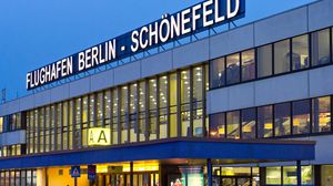 مطار شونيفيلد في العاصمة الألمانية برلين- أرشيفية