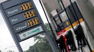 سعر لتر البنزين الممتاز (95) للشهر القادم سيرتفع بنسبة 4.6 بالمائة- جيتي 