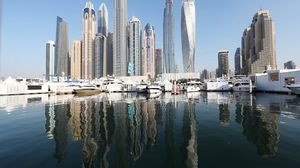 تتمتع الإمارات بموقع ريادي على خريطة الموانئ العالمية كونها الثالثة من حيث جودة البنى التحتية للموانئ- أ ف ب