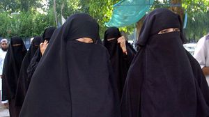 تم بالفعل فرض حظر محلي على ارتداء البرقع والنقاب في بعض المدارس الثانوية بالنرويج- جيتي