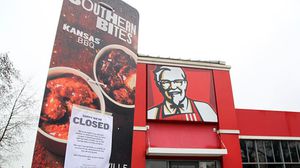 شهدت مطاعم KFC أزمة الأسبوع الماضي، بإغلاق أكثر من نصف فروعها- جيتي