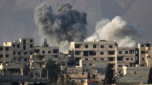 النظام يستمر يقصف البلدات السورية في الغوطة الشرقية- جيتي