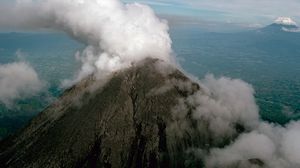 دمر البركان قبل ثلاثة أسابيع مئات المساكن في منطقة كابوهو- جيتي