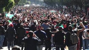 الجمعة الماضية قتل شخص وأصيب العشرات في المظاهرات التي شهدتها العاصمة الجزائرية