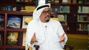 اتهم نشطاء خلفان بالترويج لسياسة معروفة للإمارات الساعية لتقسيم اليمن- صفحته الشخصية