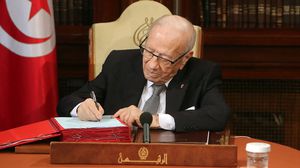 هل يعتذر السبسي من التونسيين؟ - (صفحة الرئاسة على فيسبوك)