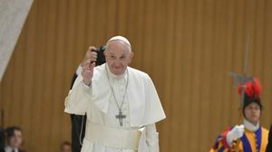 البابا انفعل على امرأة وضربها مرتين على يدها خلال احتفالات رأس السنة- الموقع الرسمي للفاتيكان