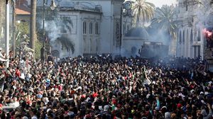 برلمانيون جزائريون استقالوا من عضوية الحزب الحاكم وانضموا إلى الاحتجاجات المناهضة للحكومة- تويتر