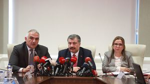 أعلن وزير الصحة التركي تسجيل أول إصابة بفيروس كورونا في تركيا- الأناضول