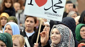 نساء ناشطات: العلاقة بين المرأة والرجل في الإسلام تكاملية وليست تفاضلية- (إنترنت)