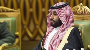 بينت لقطات مصورة نشرتها وسائل إعلام سعودية رسمية لحظة وصول الأمير إلى حلبة الدرعية، والترحيب به- الأناضول