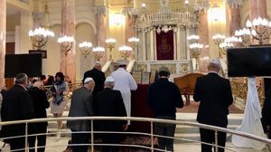 أول صلاة لليهود في الكنيس الذي افتتح بعد انتهاء عمليات ترميميه في الإسكندرية على حساب الحكومة المصرية- فيسبوك