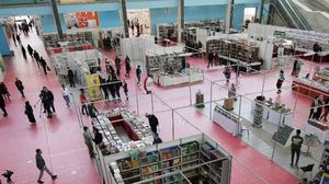 شهدت الجزائر المعرض الوطني الأول للكتاب وسط إجراءات مشددة بسبب كورونا- جيتي